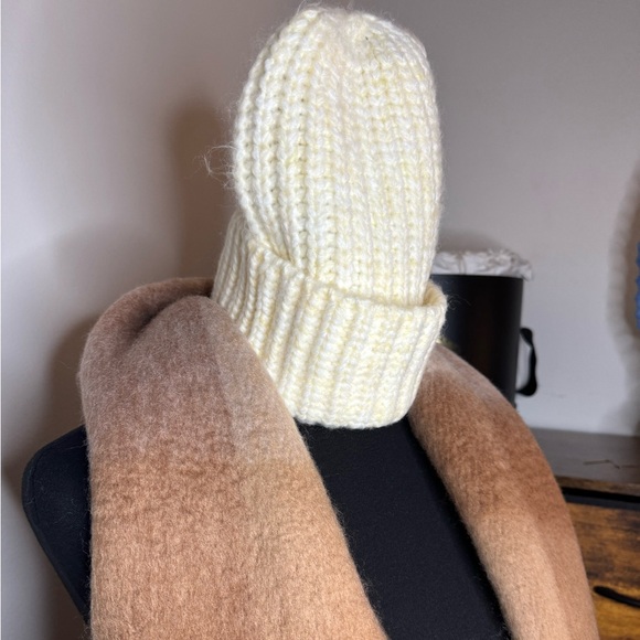 Steve Madden Cozy Plaid Scarf and Knit Beanie Set - Picture 2 of 5